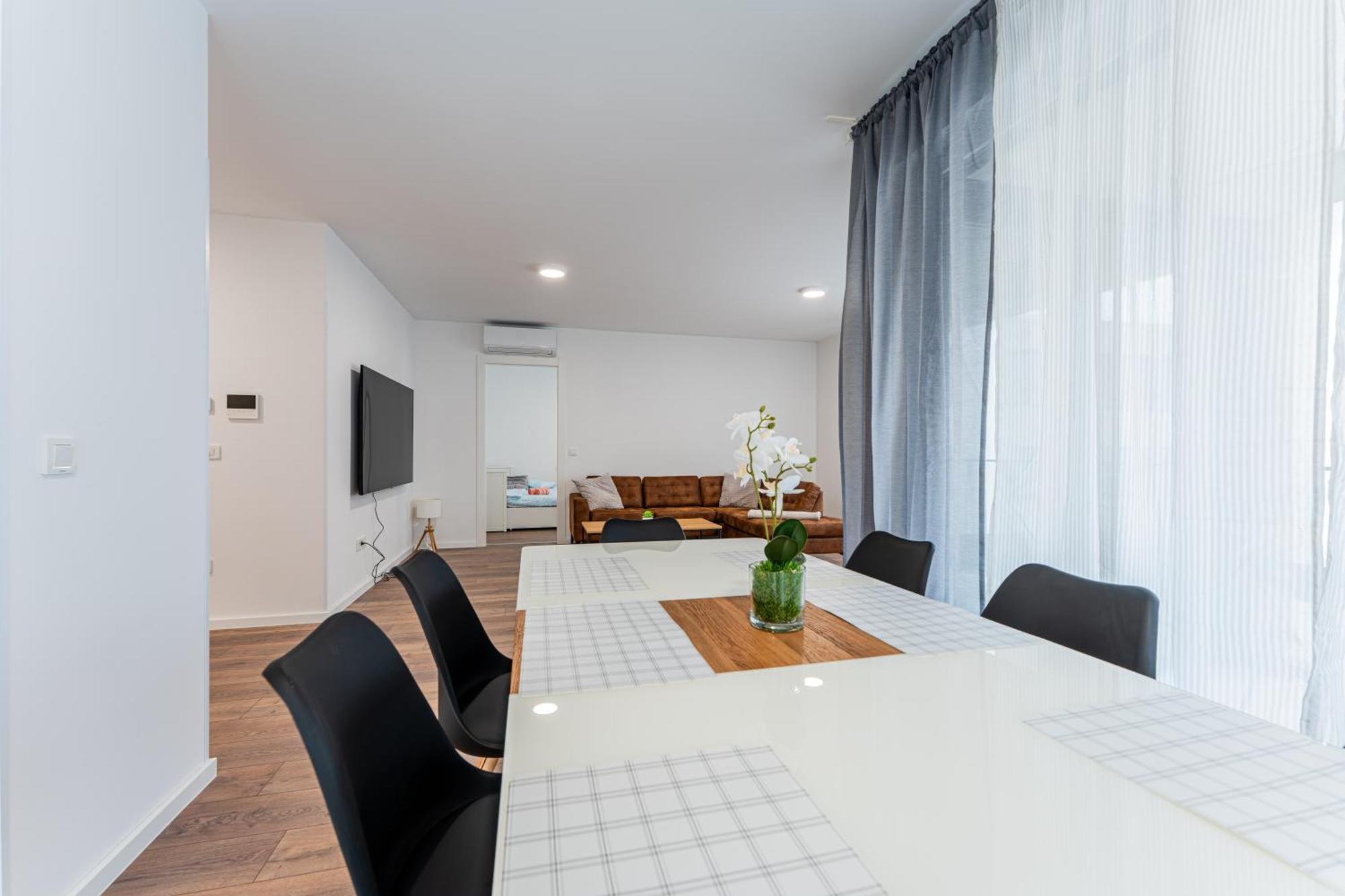 Flex Selfcheckins 100 - Zagreb - 2 Bedrooms - Parking - Loggia Velika Mlaka 외부 사진